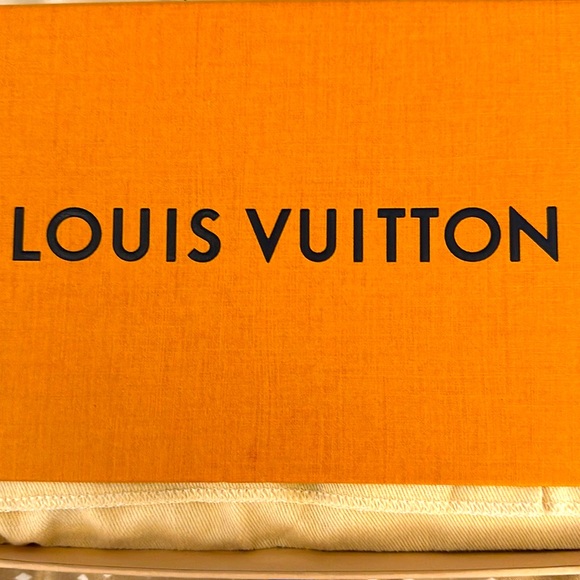 Beautiful Louis Vuitton Zippy - Picture 3 of 10
